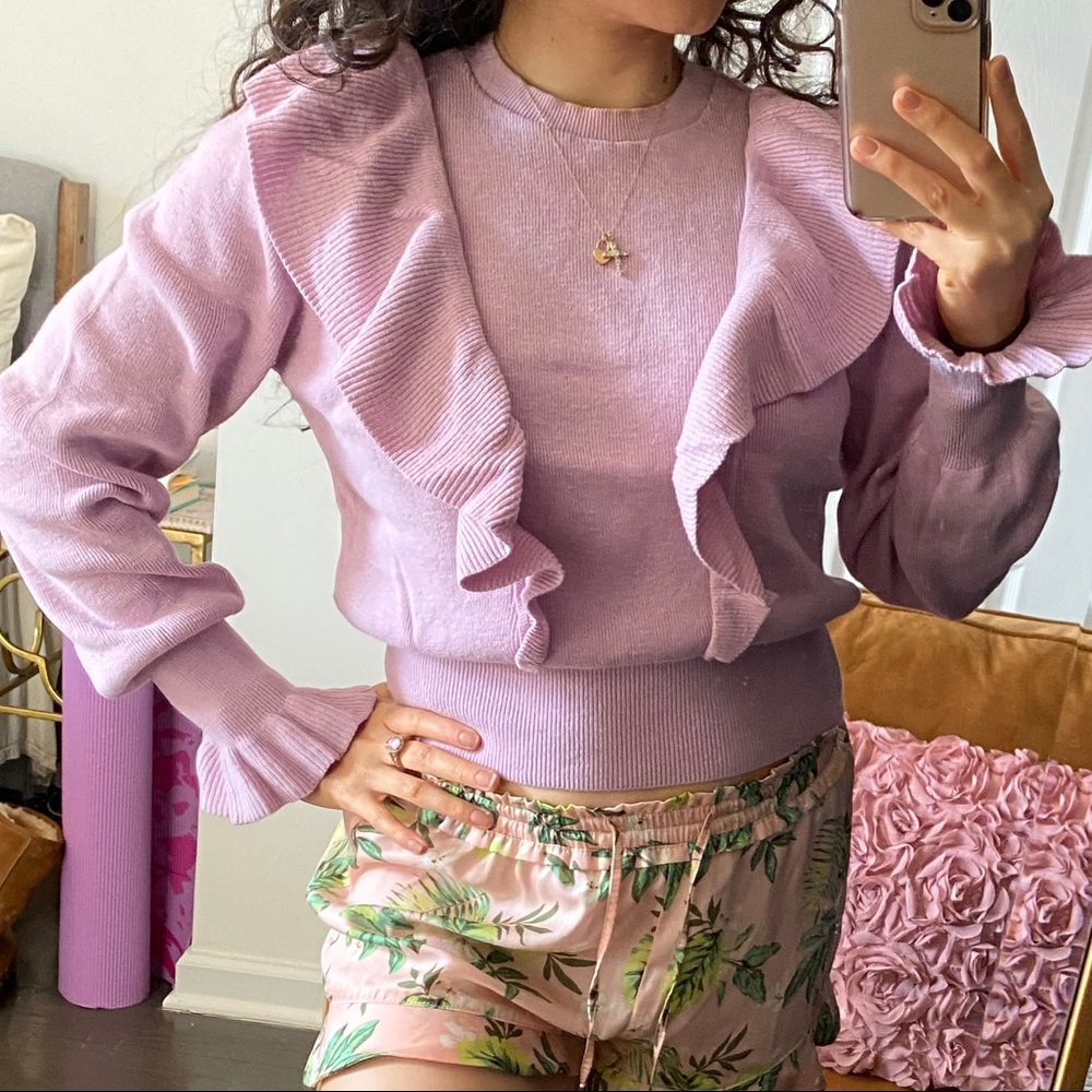 FLOWER WRIST SWEATER